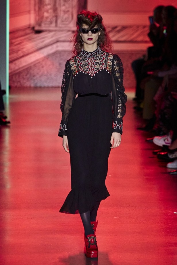 مجموعة الازياء الجاهزة من ANNA SUI  من اسبوع الموضة في نيويورك2020