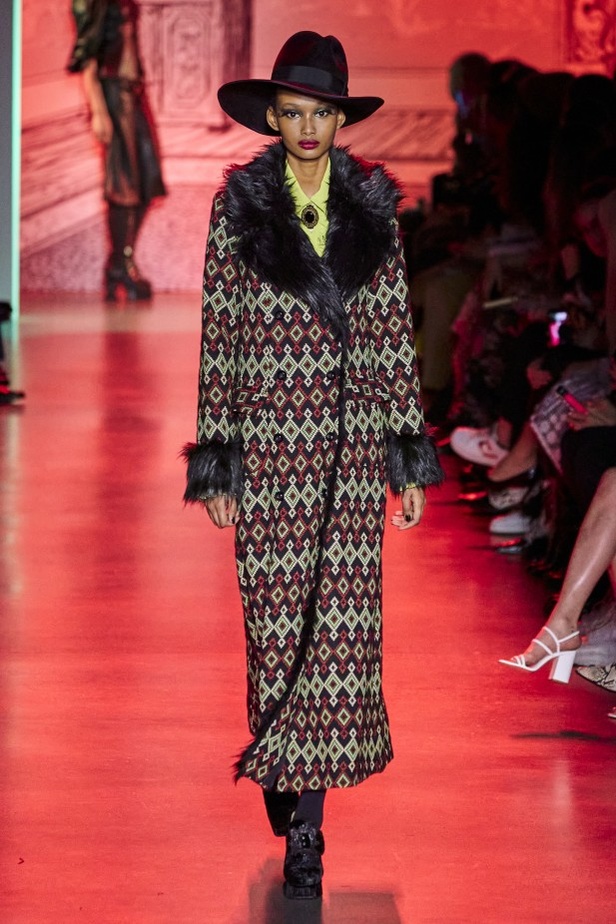 مجموعة الازياء الجاهزة من ANNA SUI  من اسبوع الموضة في نيويورك2020