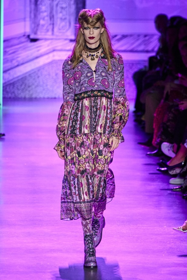 مجموعة الازياء الجاهزة من ANNA SUI  من اسبوع الموضة في نيويورك2020