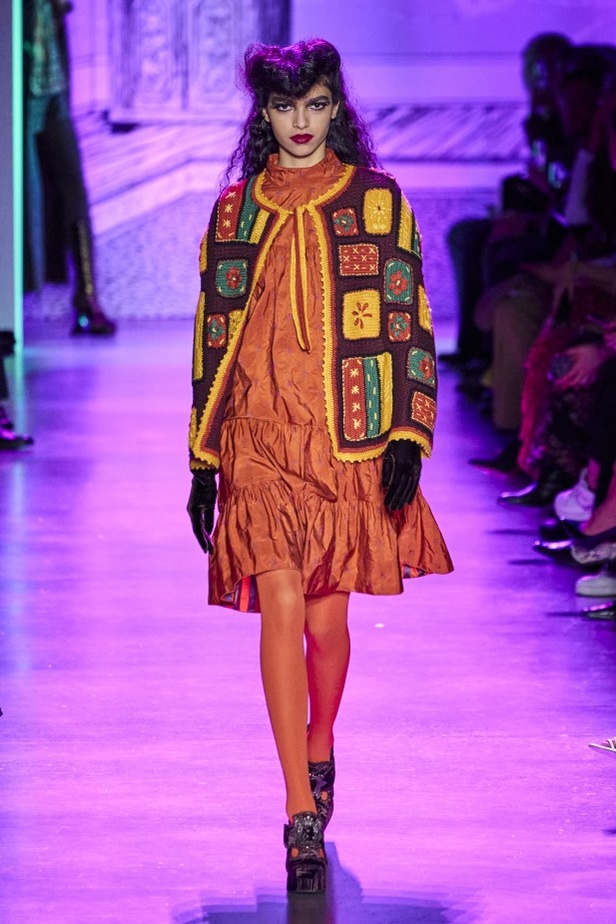 مجموعة الازياء الجاهزة من ANNA SUI  من اسبوع الموضة في نيويورك2020