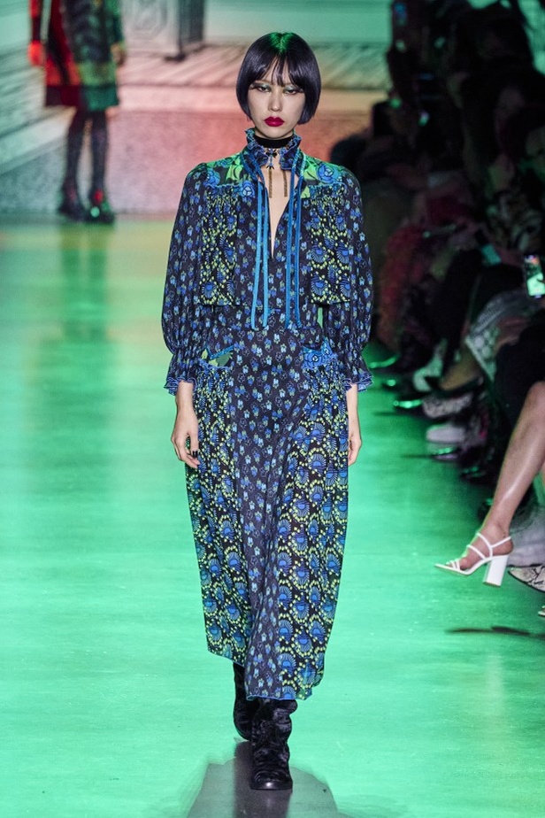 مجموعة الازياء الجاهزة من ANNA SUI  من اسبوع الموضة في نيويورك2020