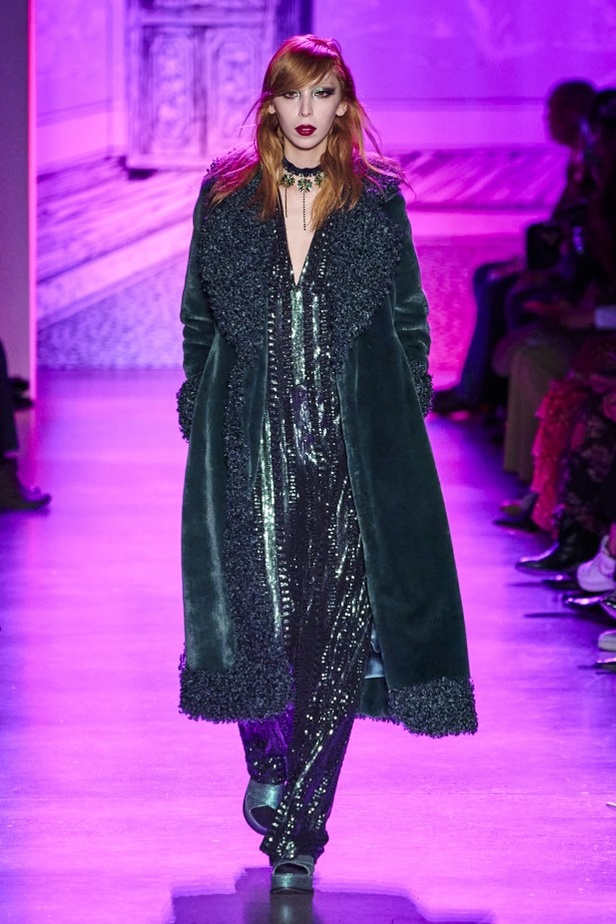مجموعة الازياء الجاهزة من ANNA SUI  من اسبوع الموضة في نيويورك2020
