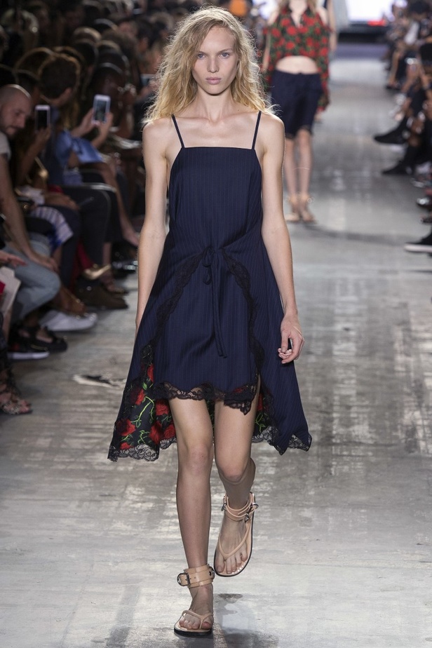 مجموعة الكسندر وانغ لموسم ربيع وصيف 2017