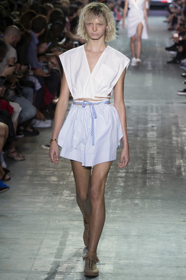 مجموعة الكسندر وانغ لموسم ربيع وصيف 2017