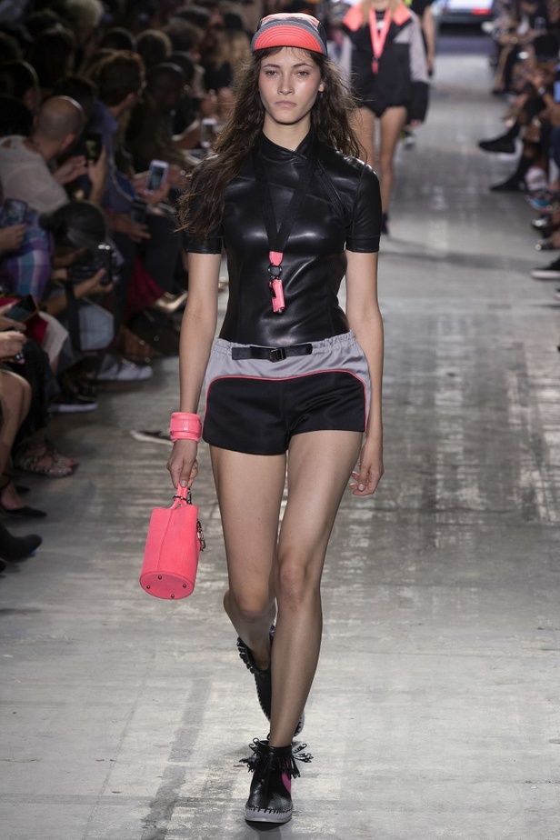 مجموعة الكسندر وانغ لموسم ربيع وصيف 2017