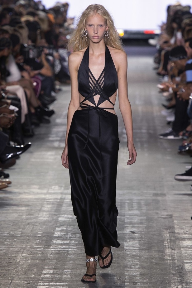 مجموعة الكسندر وانغ لموسم ربيع وصيف 2017