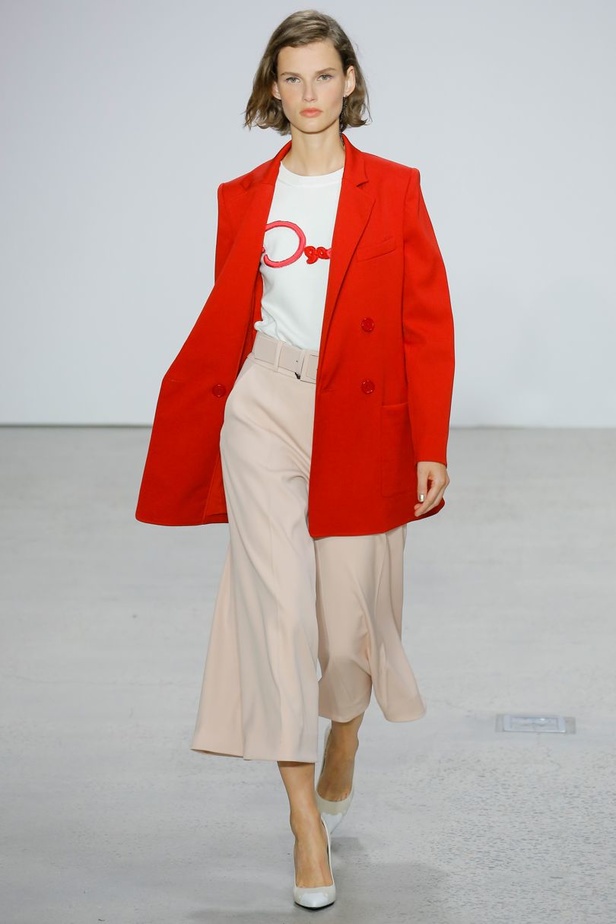 مجموعة أوسكار دي لا رينتا لموسم ربيع وصيف 2018