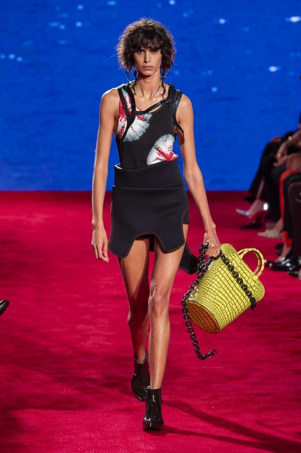 مجموعة كالفن كلاين لربيع وصيف 2019