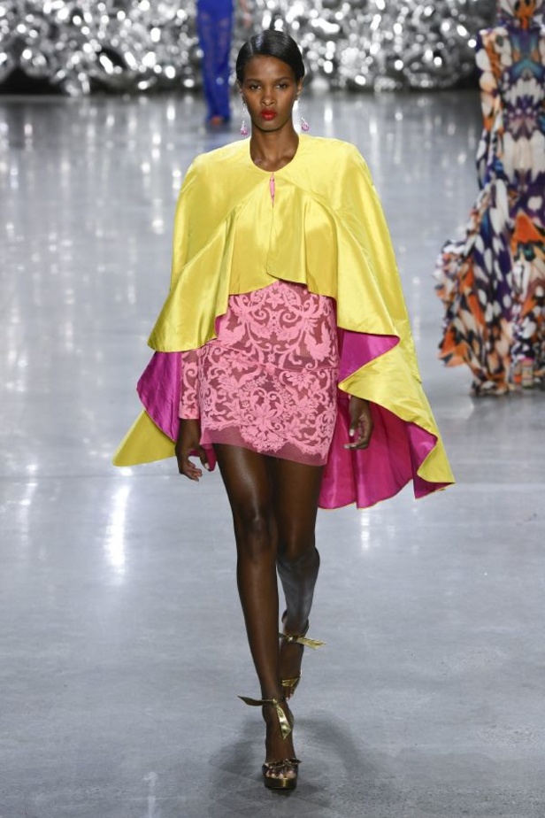 مجموعة Naeem Khan لربيع وصيف 2019