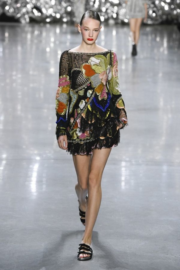 مجموعة Naeem Khan لربيع وصيف 2019