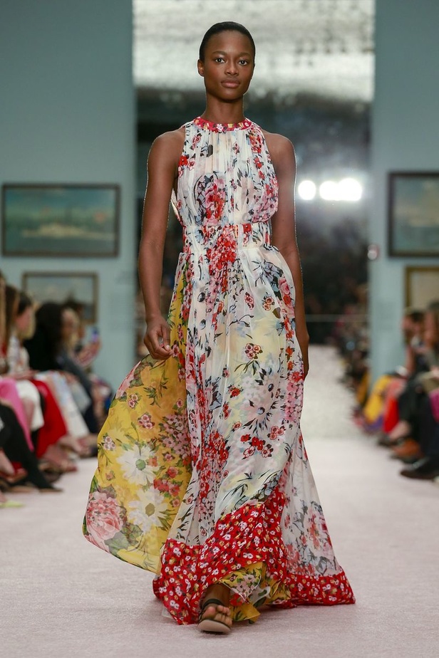 مجموعة كارولينا هيريرا لموسم ربيع وصيف 2019