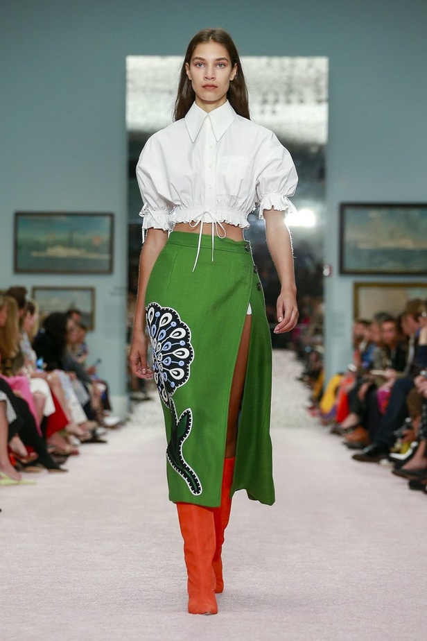 مجموعة كارولينا هيريرا لموسم ربيع وصيف 2019