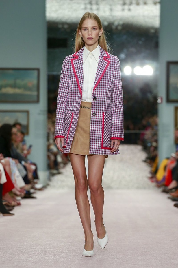 مجموعة كارولينا هيريرا لموسم ربيع وصيف 2019