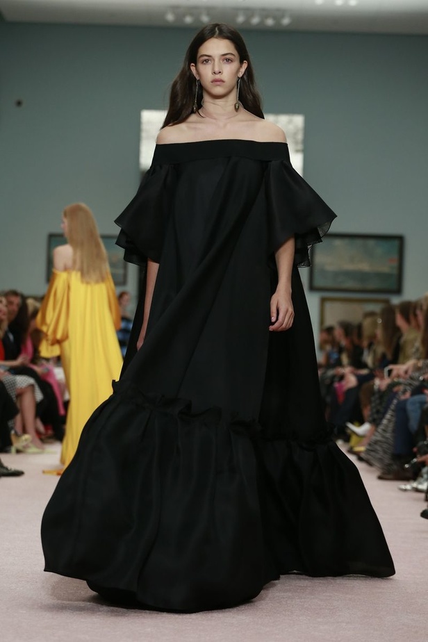 مجموعة كارولينا هيريرا لموسم ربيع وصيف 2019