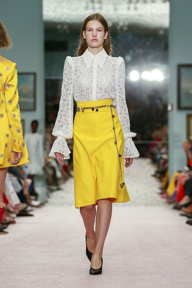 مجموعة كارولينا هيريرا لموسم ربيع وصيف 2019