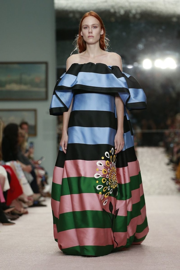 مجموعة كارولينا هيريرا لموسم ربيع وصيف 2019