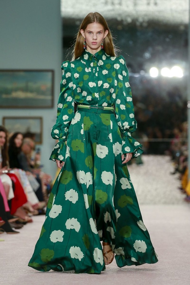 مجموعة كارولينا هيريرا لموسم ربيع وصيف 2019