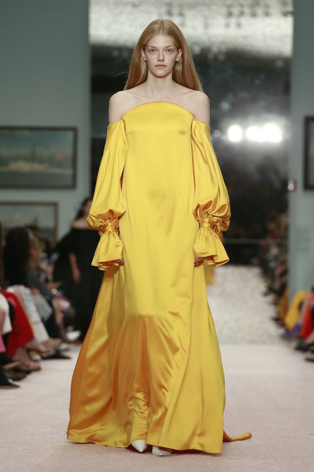 مجموعة كارولينا هيريرا لموسم ربيع وصيف 2019