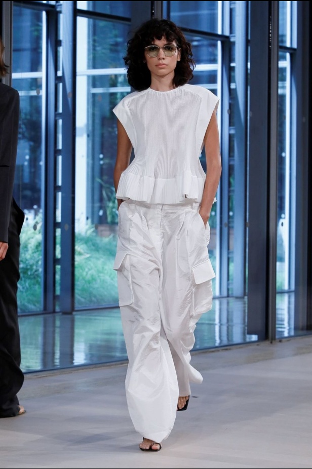 عرض أزياء تيبي لربيع وصيف 2020