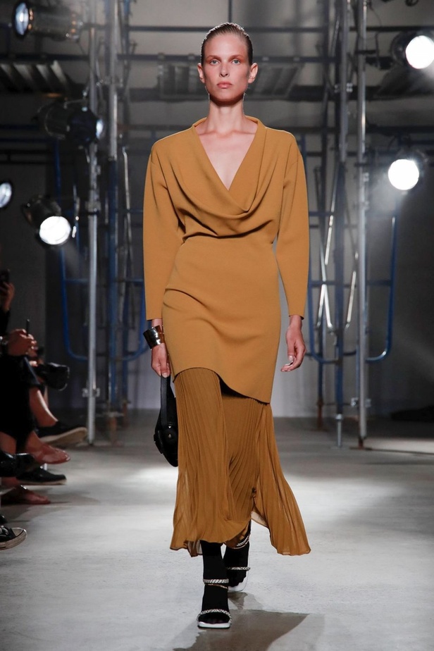 اسبوع الموضة في نيويورك 2019 عرض أزياء proenza schouler  ربيع وصيف 2020