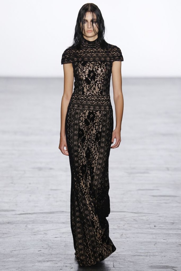 وشوم الجلد تغزو تصاميم Tadashi Shoji في نيويورك