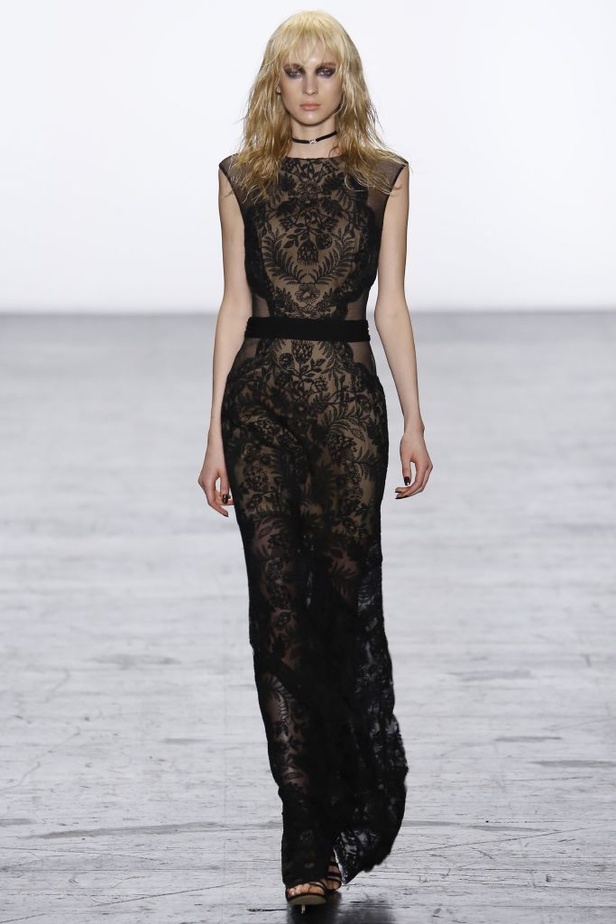 وشوم الجلد تغزو تصاميم Tadashi Shoji في نيويورك