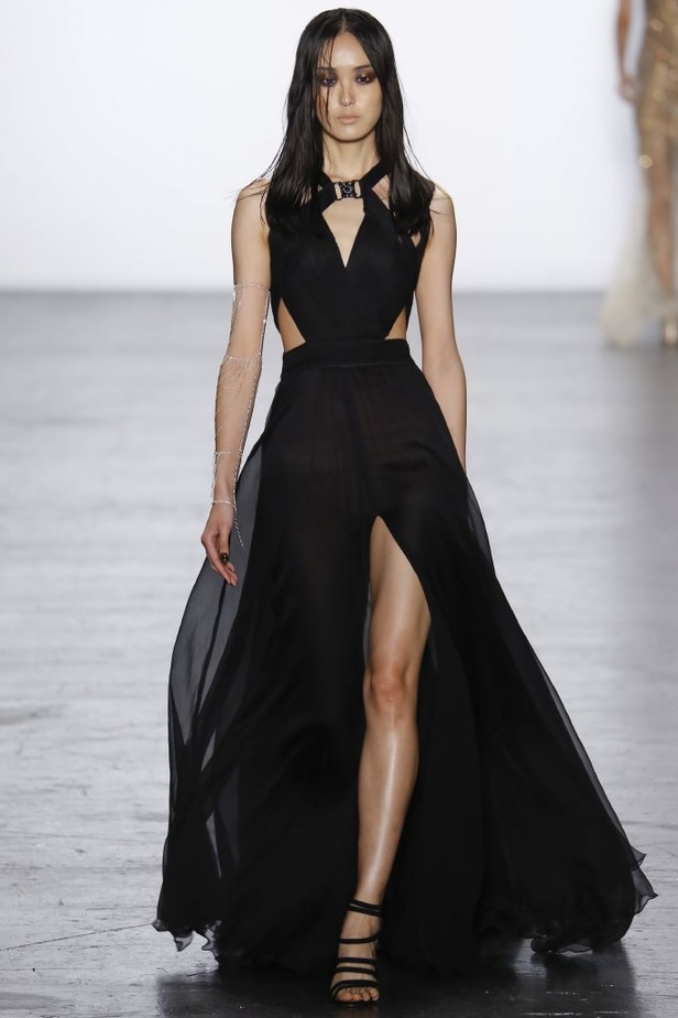 وشوم الجلد تغزو تصاميم Tadashi Shoji في نيويورك