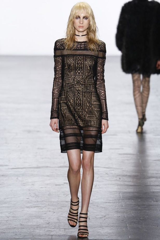 وشوم الجلد تغزو تصاميم Tadashi Shoji في نيويورك