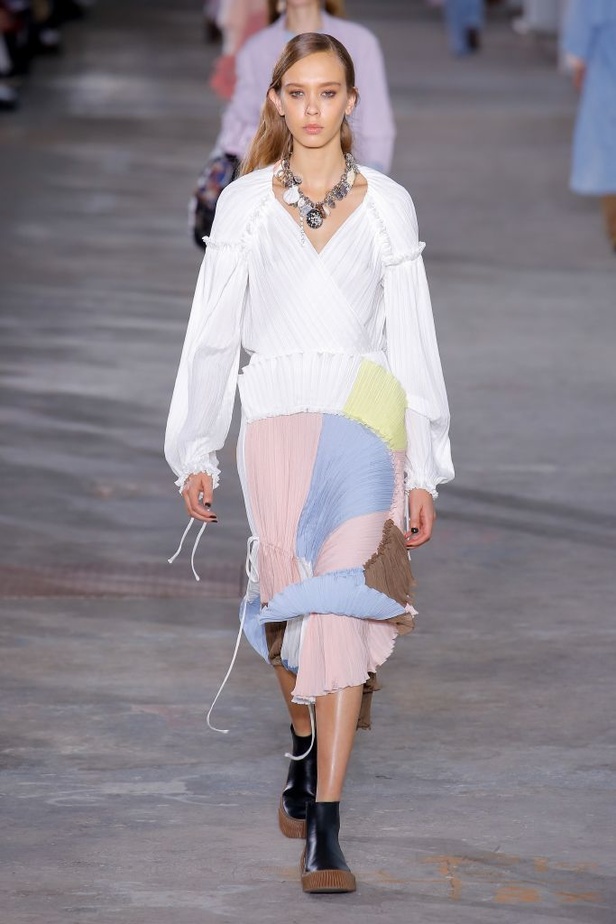 عرض أزياء 3.1 Phillip Lim لخريف وشتاء ٢٠١٨ !