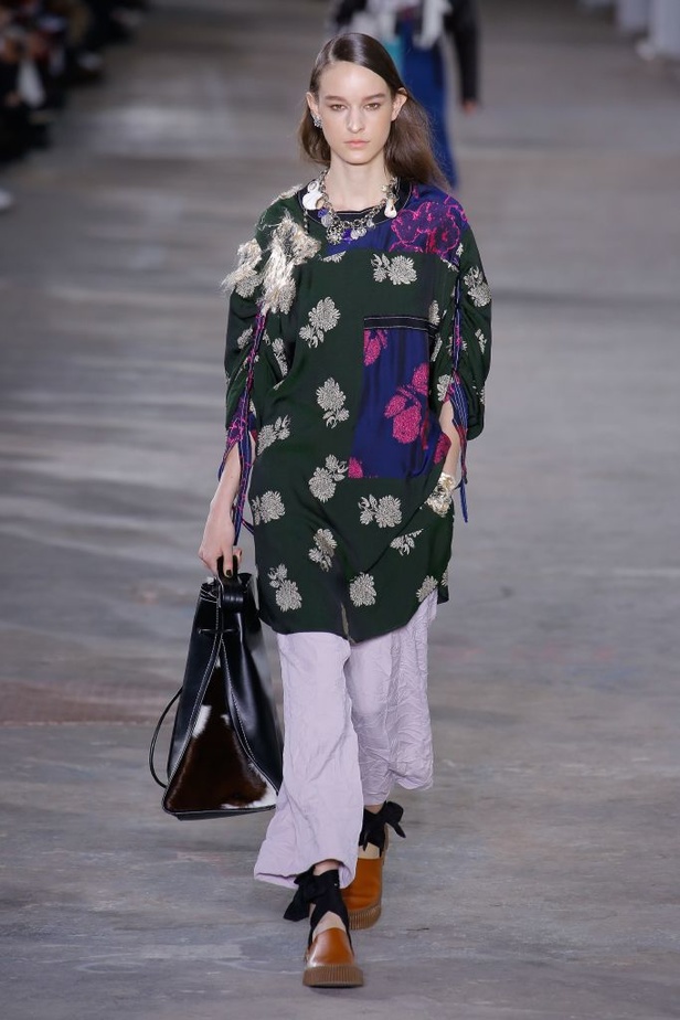 عرض أزياء 3.1 Phillip Lim لخريف وشتاء ٢٠١٨ !