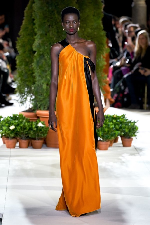 مجموعة Oscar de la Renta لخريف 2019