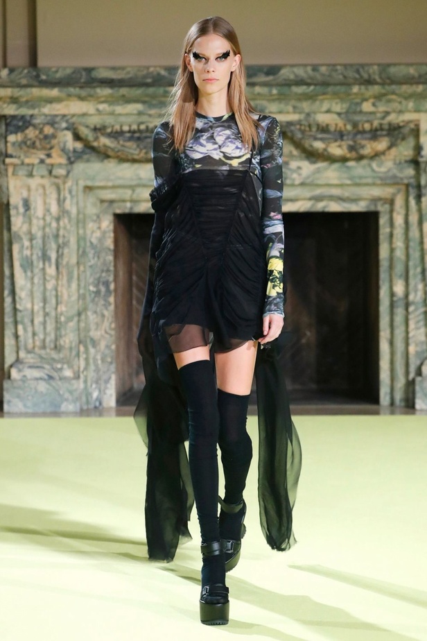 عرض أزياء VERA WANG لخريف وشتاء2020/2021 بنيويورك 