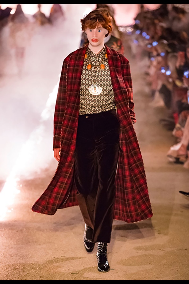 مجموعة Gucci كروز 2019.. مزج بين الأزياء المدنية الرياضية والتصاميم القوطية والدينية