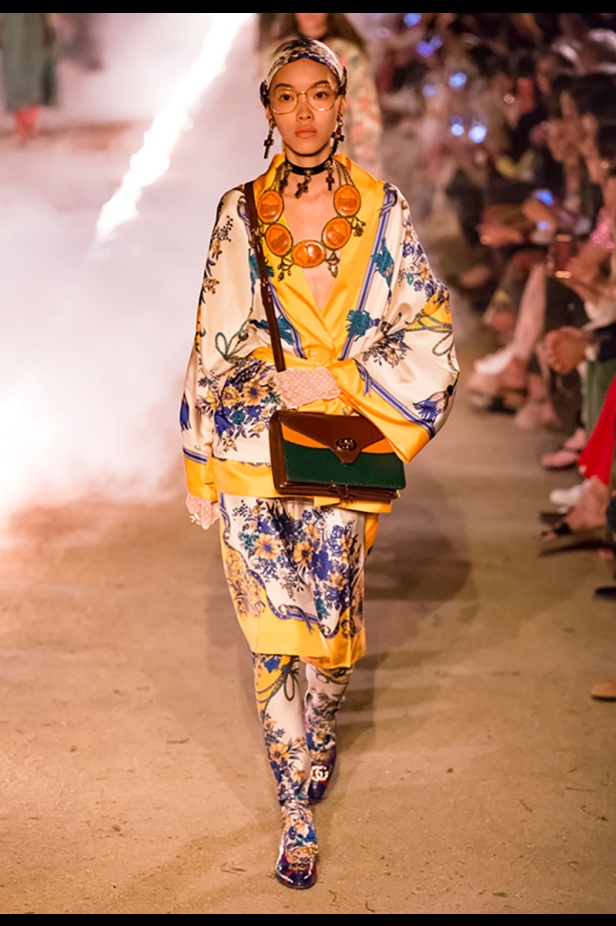 مجموعة Gucci كروز 2019.. مزج بين الأزياء المدنية الرياضية والتصاميم القوطية والدينية