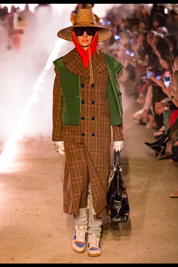 مجموعة Gucci كروز 2019.. مزج بين الأزياء المدنية الرياضية والتصاميم القوطية والدينية