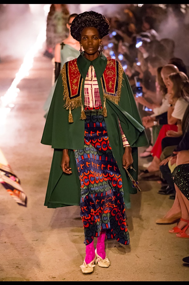مجموعة Gucci كروز 2019.. مزج بين الأزياء المدنية الرياضية والتصاميم القوطية والدينية