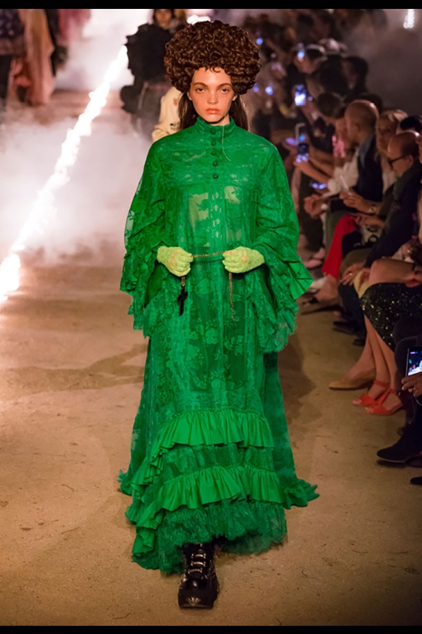 مجموعة Gucci كروز 2019.. مزج بين الأزياء المدنية الرياضية والتصاميم القوطية والدينية