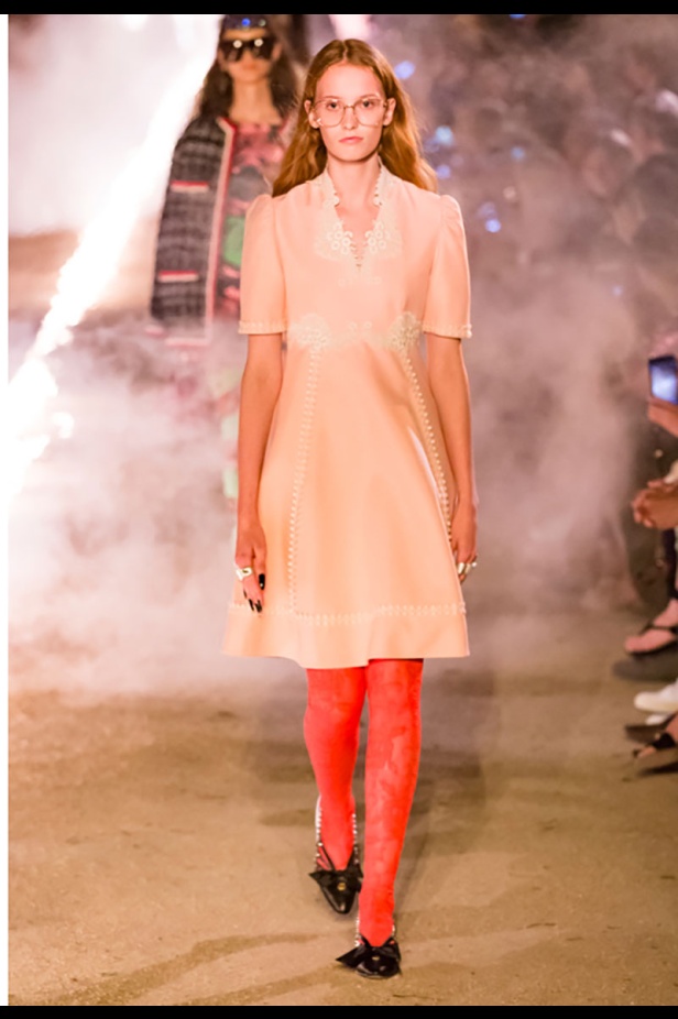 مجموعة Gucci كروز 2019.. مزج بين الأزياء المدنية الرياضية والتصاميم القوطية والدينية