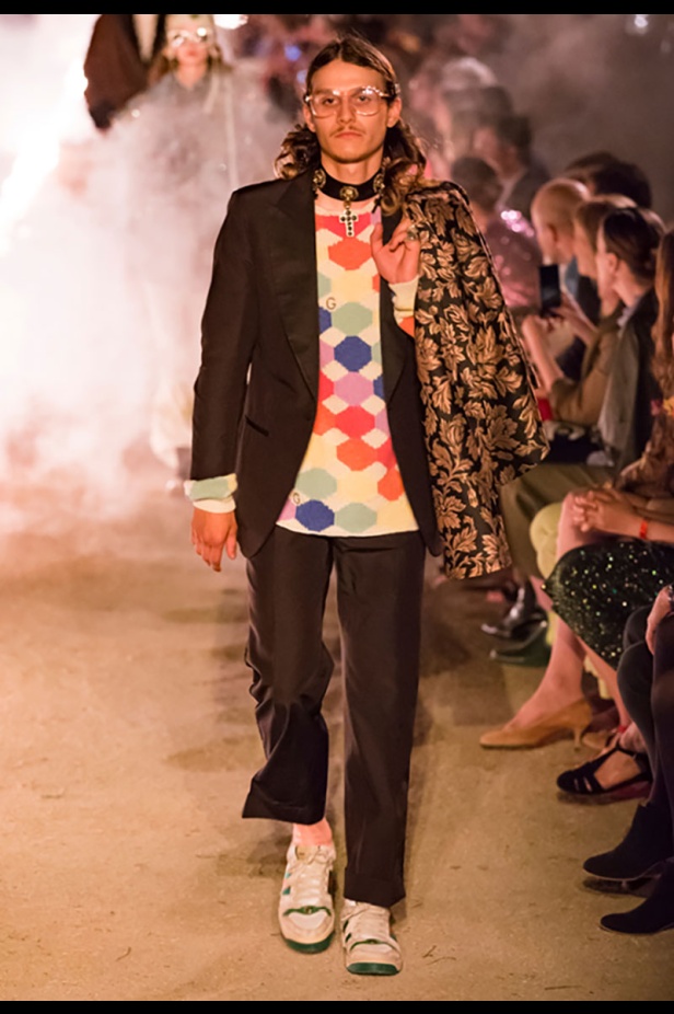 مجموعة Gucci كروز 2019.. مزج بين الأزياء المدنية الرياضية والتصاميم القوطية والدينية