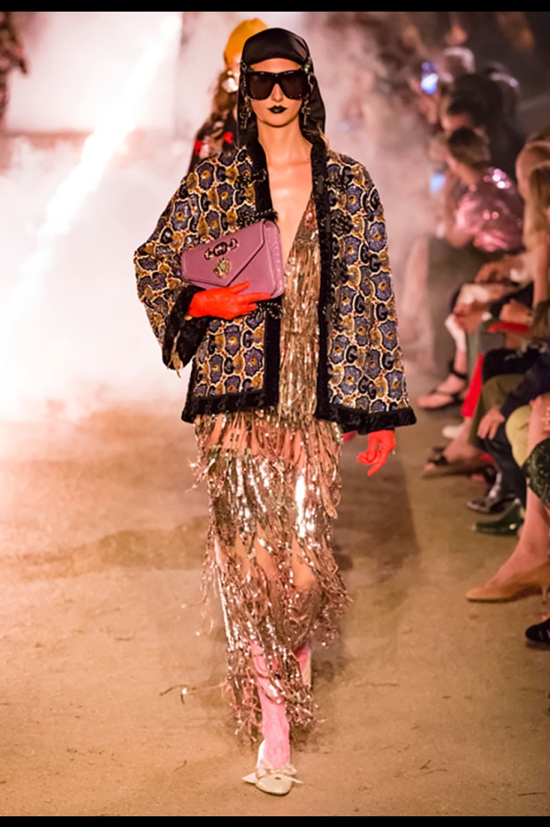 مجموعة Gucci كروز 2019.. مزج بين الأزياء المدنية الرياضية والتصاميم القوطية والدينية