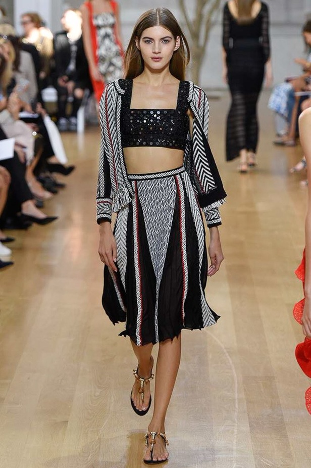 مجموعة اوسكار دي لا رنتا لموسم ربيع وصيف 2017