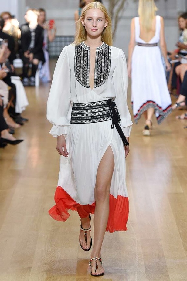 مجموعة اوسكار دي لا رنتا لموسم ربيع وصيف 2017