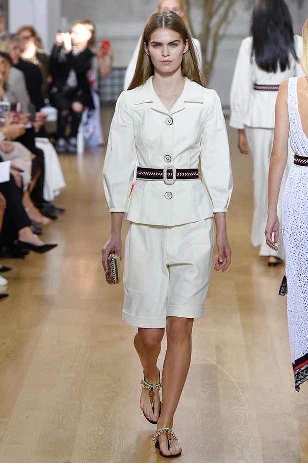 مجموعة اوسكار دي لا رنتا لموسم ربيع وصيف 2017