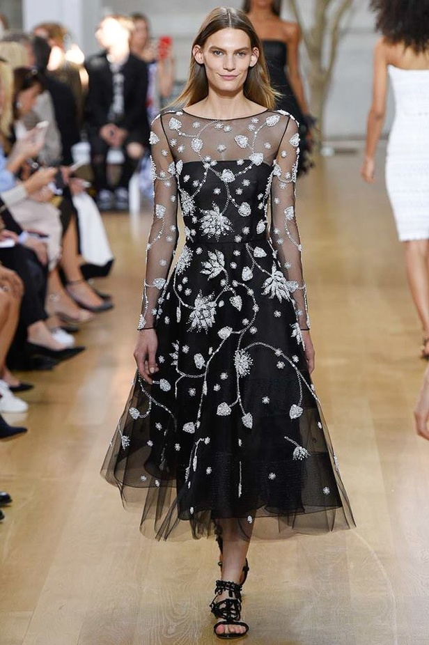 مجموعة اوسكار دي لا رنتا لموسم ربيع وصيف 2017