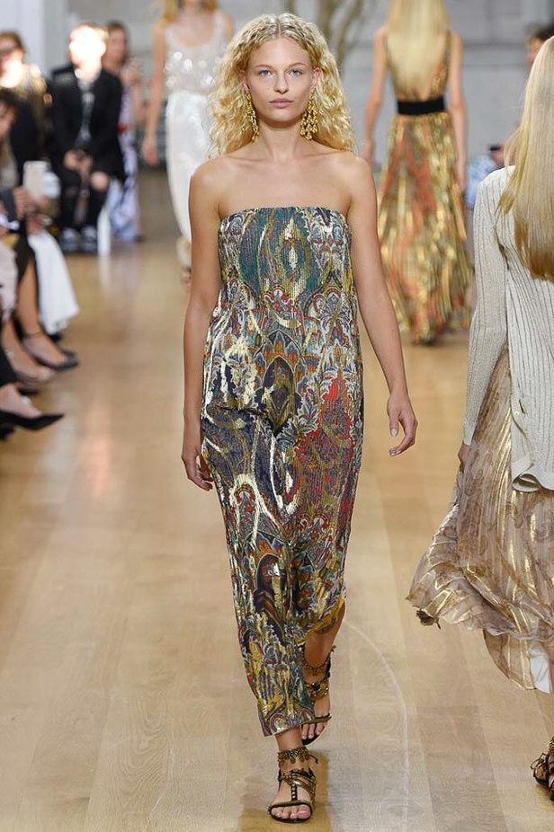 مجموعة اوسكار دي لا رنتا لموسم ربيع وصيف 2017