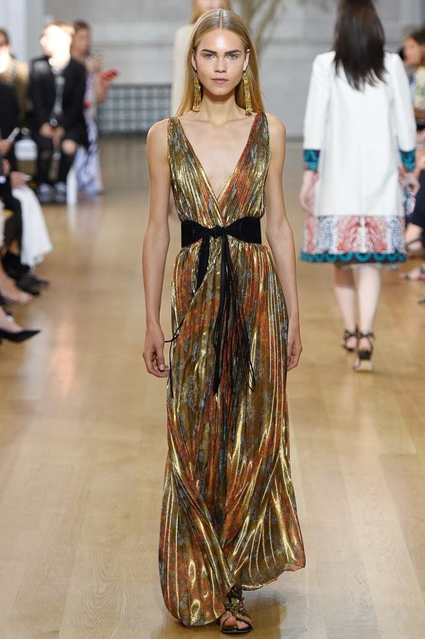 مجموعة اوسكار دي لا رنتا لموسم ربيع وصيف 2017