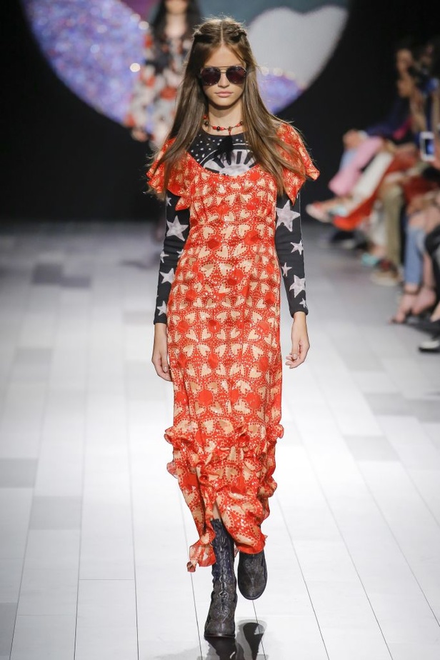 مجموعة Anna Sui لربيع وصيف 2018
