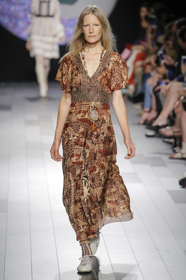 مجموعة Anna Sui لربيع وصيف 2018