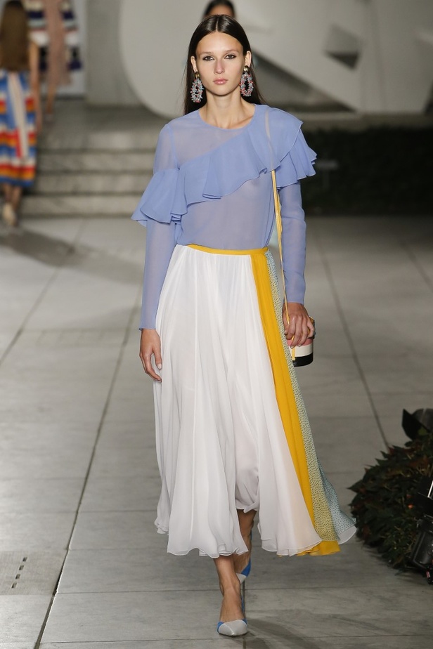 مجموعة كارولينا هيريرا لموسم ربيع وصيف 2018