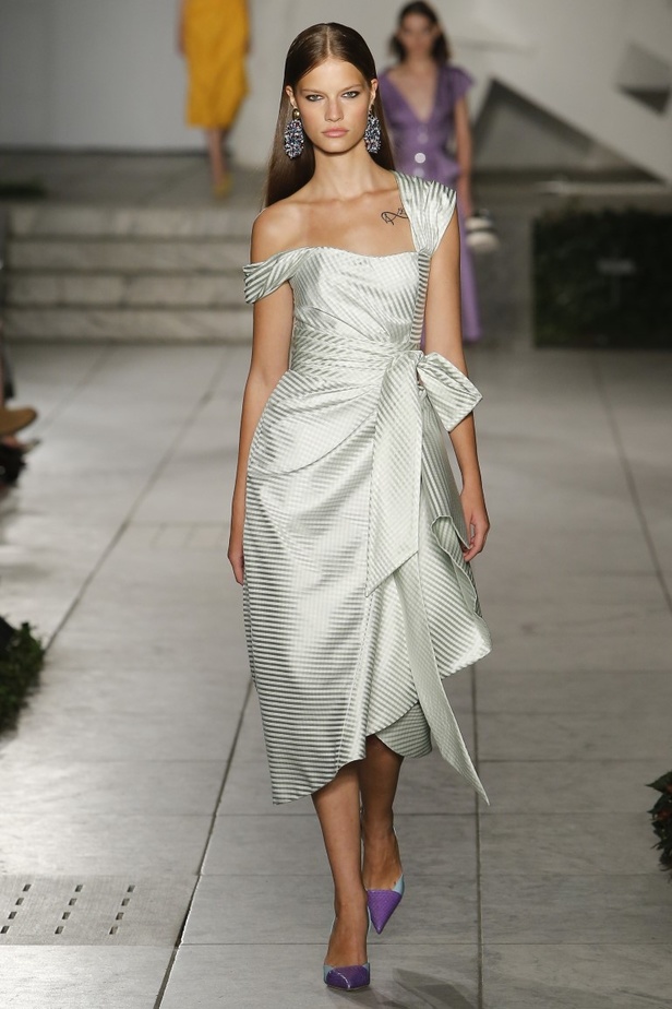 مجموعة كارولينا هيريرا لموسم ربيع وصيف 2018